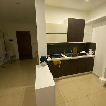 Room's Service Swieqi Saint Julian's